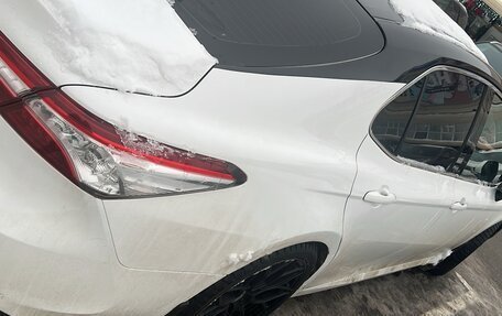 Toyota Camry, 2021 год, 2 650 000 рублей, 10 фотография