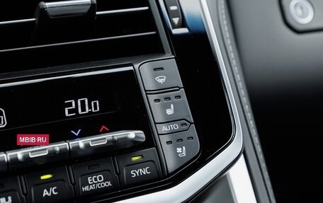 Toyota Land Cruiser, 2025 год, 15 200 000 рублей, 30 фотография