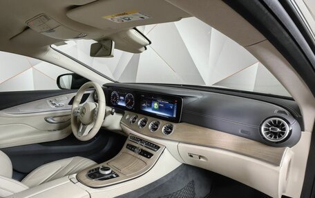 Mercedes-Benz CLS, 2018 год, 4 850 000 рублей, 13 фотография