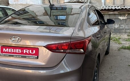 Hyundai Solaris II рестайлинг, 2017 год, 1 100 000 рублей, 3 фотография