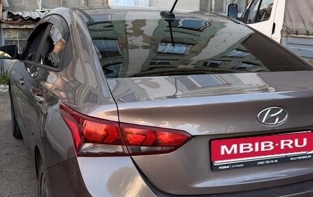 Hyundai Solaris II рестайлинг, 2017 год, 1 100 000 рублей, 2 фотография