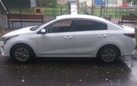 KIA Rio IV, 2021 год, 1 450 000 рублей, 2 фотография