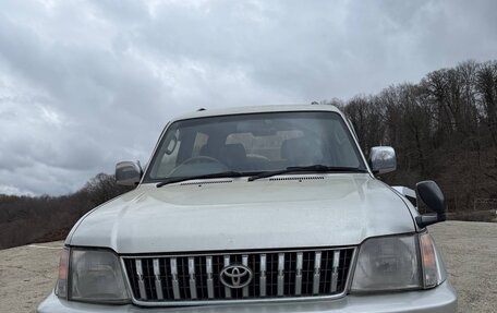 Toyota Land Cruiser Prado 90 рестайлинг, 1999 год, 1 350 000 рублей, 3 фотография