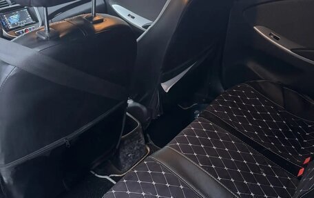 Hyundai Solaris II рестайлинг, 2011 год, 600 000 рублей, 3 фотография