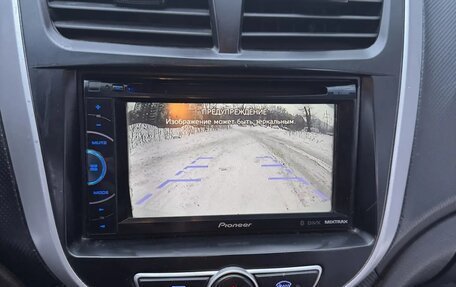 Hyundai Solaris II рестайлинг, 2011 год, 600 000 рублей, 12 фотография