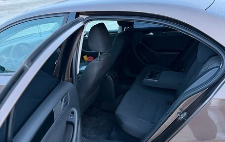 Volkswagen Jetta VI, 2012 год, 870 000 рублей, 18 фотография