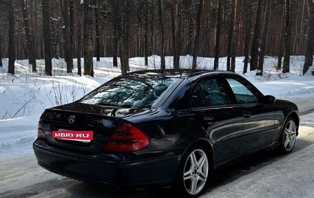 Mercedes-Benz E-Класс, 2002 год, 700 000 рублей, 3 фотография