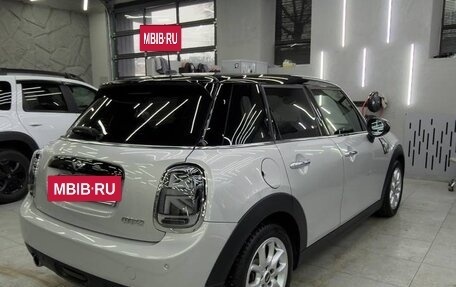 MINI Hatch, 2017 год, 1 950 000 рублей, 2 фотография