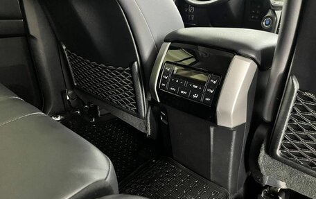 Toyota Land Cruiser Prado 150 рестайлинг 2, 2018 год, 5 290 000 рублей, 14 фотография