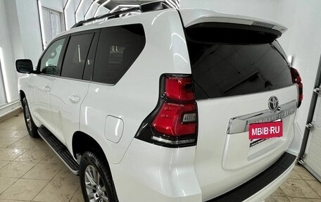 Toyota Land Cruiser Prado 150 рестайлинг 2, 2018 год, 5 290 000 рублей, 3 фотография