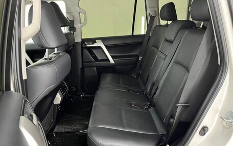 Toyota Land Cruiser Prado 150 рестайлинг 2, 2018 год, 5 290 000 рублей, 20 фотография