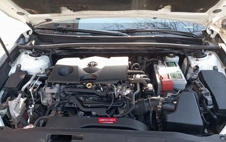 Toyota Camry, 2021 год, 1 850 000 рублей, 6 фотография