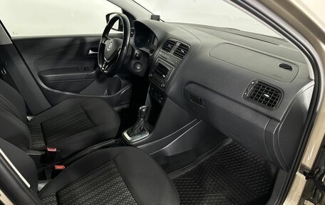 Volkswagen Polo VI (EU Market), 2017 год, 1 080 000 рублей, 14 фотография