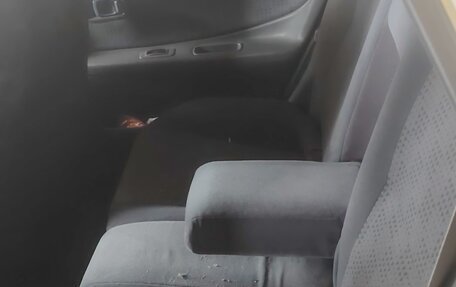 Nissan Avenir II, 2000 год, 170 000 рублей, 1 фотография