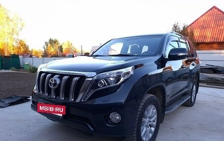 Toyota Land Cruiser Prado 150 рестайлинг 2, 2016 год, 4 102 000 рублей, 3 фотография