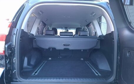 Toyota Land Cruiser Prado 150 рестайлинг 2, 2016 год, 4 102 000 рублей, 9 фотография