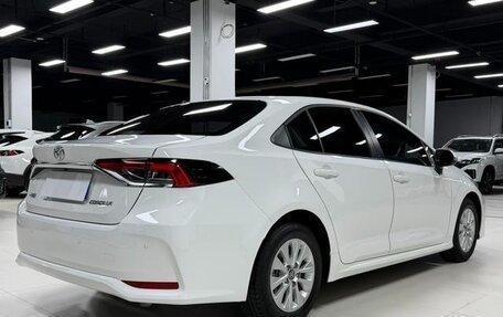 Toyota Corolla, 2022 год, 1 390 000 рублей, 5 фотография