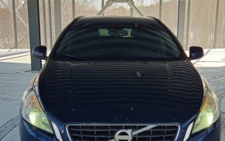 Volvo V60 I, 2011 год, 1 230 000 рублей, 2 фотография