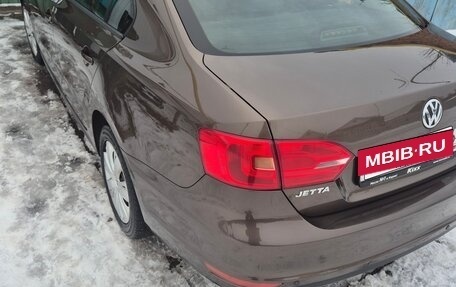 Volkswagen Jetta VI, 2013 год, 1 080 000 рублей, 2 фотография
