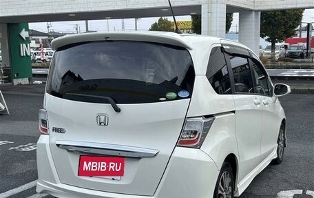 Honda Freed I, 2014 год, 835 000 рублей, 4 фотография