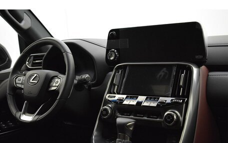 Lexus LX, 2024 год, 21 150 000 рублей, 14 фотография