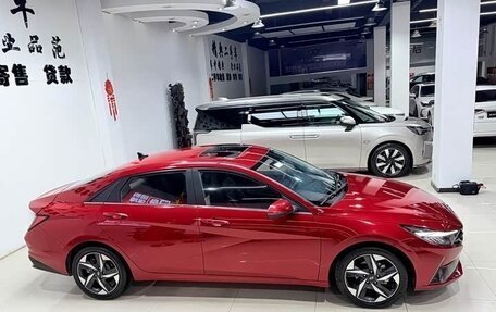 Hyundai Elantra, 2022 год, 1 490 000 рублей, 4 фотография