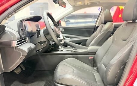 Hyundai Elantra, 2022 год, 1 490 000 рублей, 12 фотография