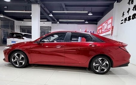 Hyundai Elantra, 2022 год, 1 490 000 рублей, 5 фотография