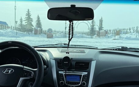 Hyundai Solaris II рестайлинг, 2011 год, 530 000 рублей, 9 фотография