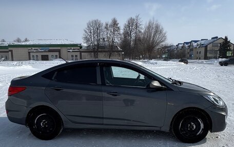 Hyundai Solaris II рестайлинг, 2011 год, 530 000 рублей, 6 фотография