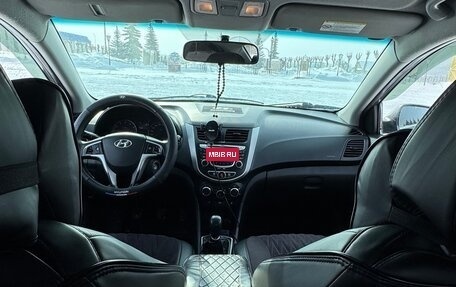 Hyundai Solaris II рестайлинг, 2011 год, 530 000 рублей, 8 фотография