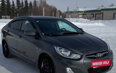 Hyundai Solaris II рестайлинг, 2011 год, 530 000 рублей, 7 фотография