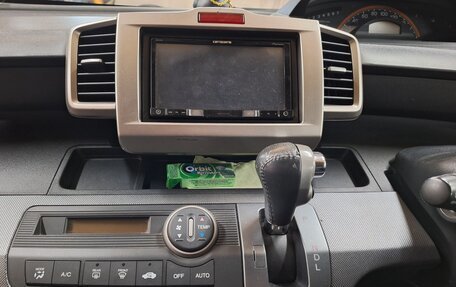 Honda Freed I, 2010 год, 1 070 000 рублей, 15 фотография