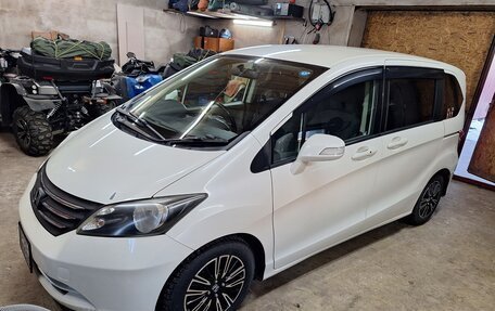 Honda Freed I, 2010 год, 1 070 000 рублей, 19 фотография