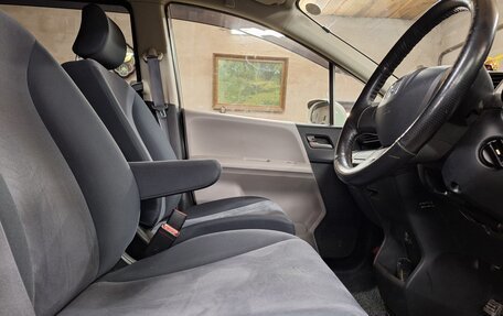 Honda Freed I, 2010 год, 1 070 000 рублей, 30 фотография