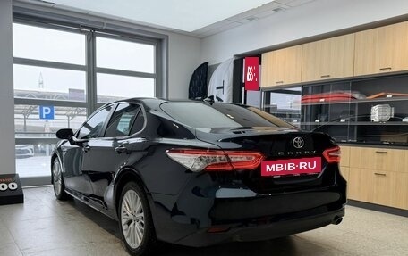 Toyota Camry, 2018 год, 2 500 000 рублей, 5 фотография