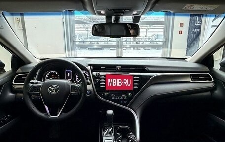 Toyota Camry, 2018 год, 2 500 000 рублей, 21 фотография