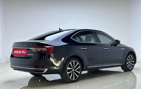 Skoda Superb, 2024 год, 2 250 000 рублей, 4 фотография