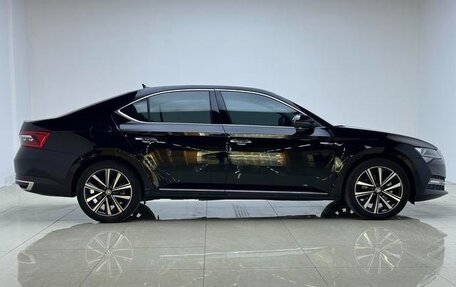 Skoda Superb, 2024 год, 2 250 000 рублей, 8 фотография