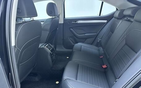 Skoda Superb, 2024 год, 2 250 000 рублей, 17 фотография