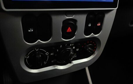 Renault Sandero I, 2013 год, 799 000 рублей, 15 фотография