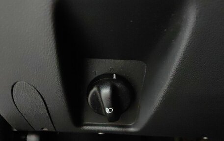 Renault Sandero I, 2013 год, 799 000 рублей, 23 фотография