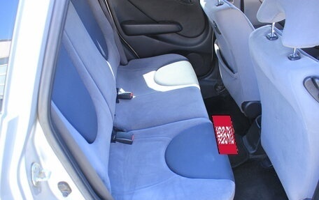 Honda Fit III, 2002 год, 290 000 рублей, 16 фотография