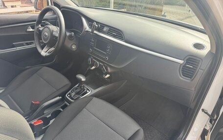 KIA Rio IV, 2021 год, 1 475 000 рублей, 26 фотография