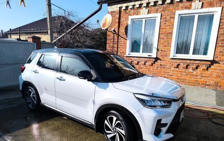 Toyota Raize I, 2020 год, 1 900 000 рублей, 3 фотография