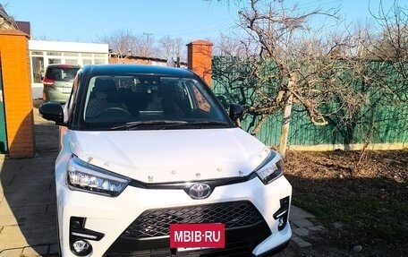 Toyota Raize I, 2020 год, 1 900 000 рублей, 2 фотография