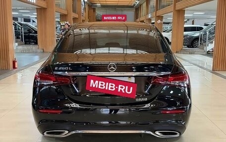Mercedes-Benz E-Класс, 2022 год, 5 200 000 рублей, 6 фотография
