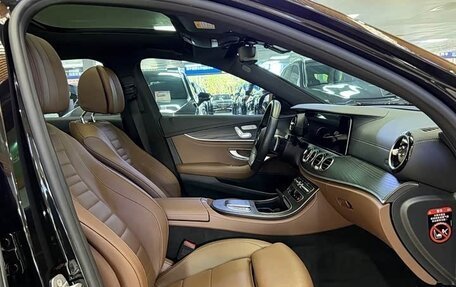 Mercedes-Benz E-Класс, 2022 год, 5 200 000 рублей, 14 фотография