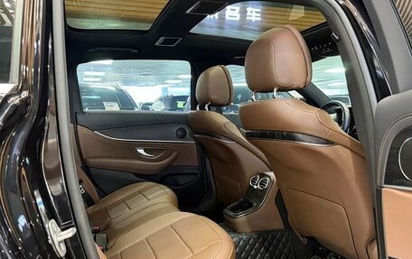 Mercedes-Benz E-Класс, 2022 год, 5 200 000 рублей, 13 фотография