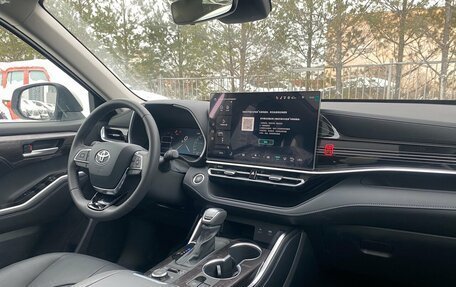 Toyota Highlander, 2025 год, 5 700 000 рублей, 6 фотография